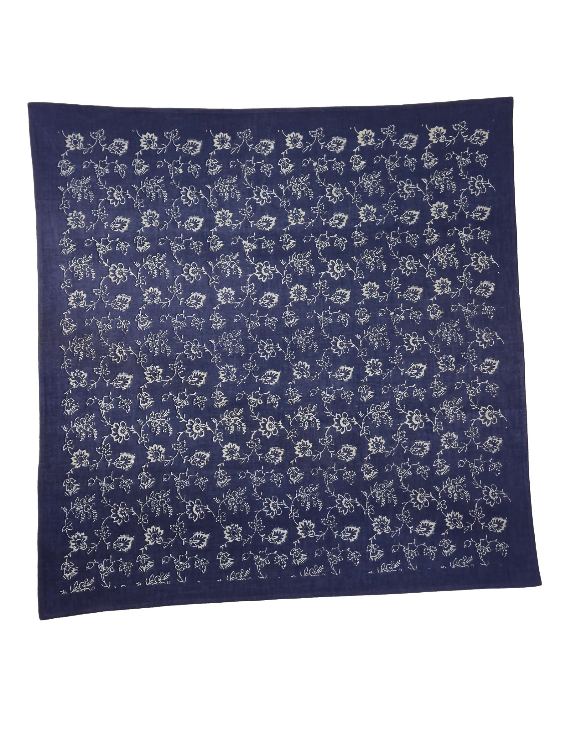 Mitteldecke mit floralem Flächenmotiv 100x100 cm